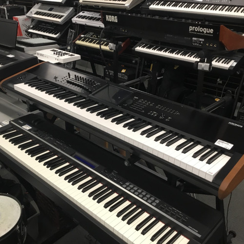 Vist Large View of Product Image Which is Used Korg Kronos 2 88 3.1.2 OS 88-Key Synthesizer
