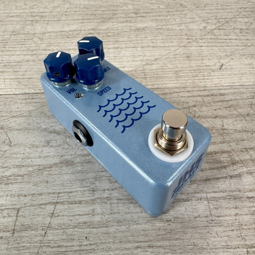 Vist Large View of Product Image Which is Used JHS Tidewater Mini Tremolo Pedal