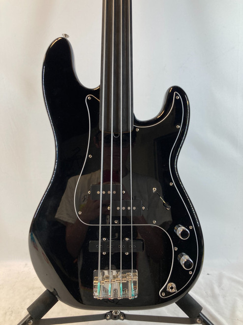 Vist Large View of Product Image Which is Used Fender 2022 Tony Franklin Fretless P Bass