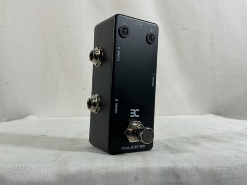 Vist Large View of Product Image Which is Used NO BRAND (Brandless Product) ABY PEDAL A/B/Y Switch