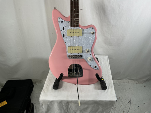 Vist Large View of Product Image Which is Used Squier CLASSIC VIBE 60S JAZZMASTER Offset Double Cutaway Electric Guitar Pink 6-String