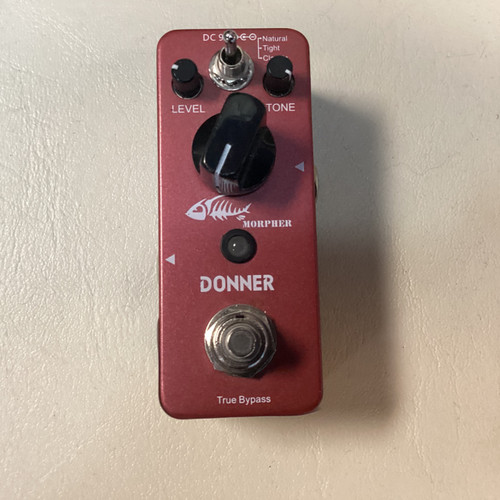 Vist Large View of Product Image Which is Used Donner MORPHER Distortion Pedal