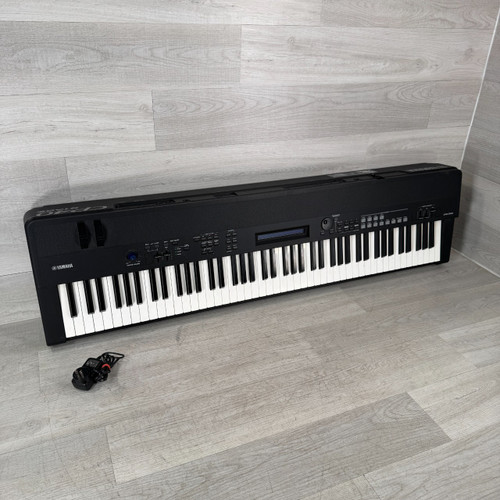 Vist Large View of Product Image Which is Used Yamaha CP40 Stage Piano - 88-key - Local Pickup Only