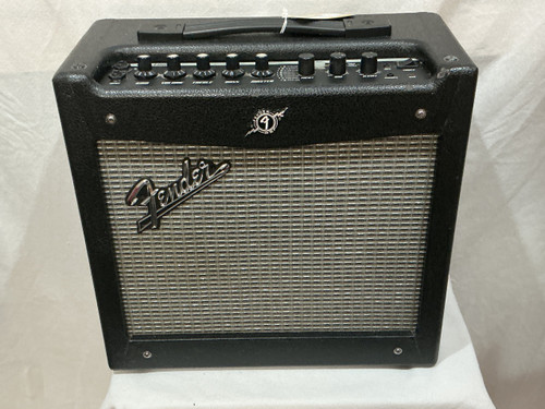 Vist Large View of Product Image Which is Used Fender MUSTANG V.2 20 W 1 x 8 Solid State Amplifier 1 x 8