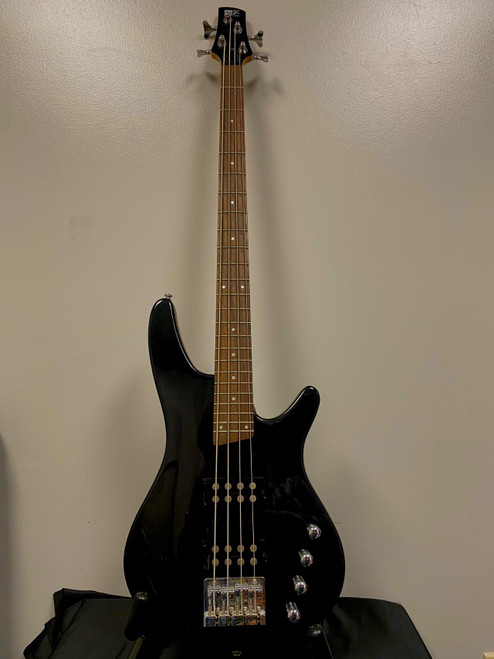Vist Large View of Product Image Which is Used Ibanez SOUNDGEAR SRX300 BASS GUITAR Modern Metal Bass Guitar Black 4-String