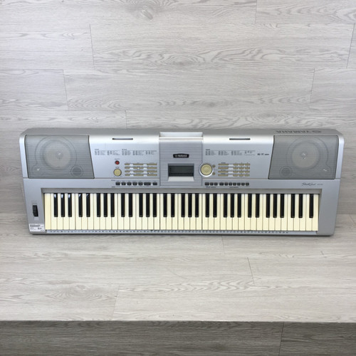 Vist Large View of Product Image Which is Used Yamaha DGX-205 88-Key Keyboard 88-key