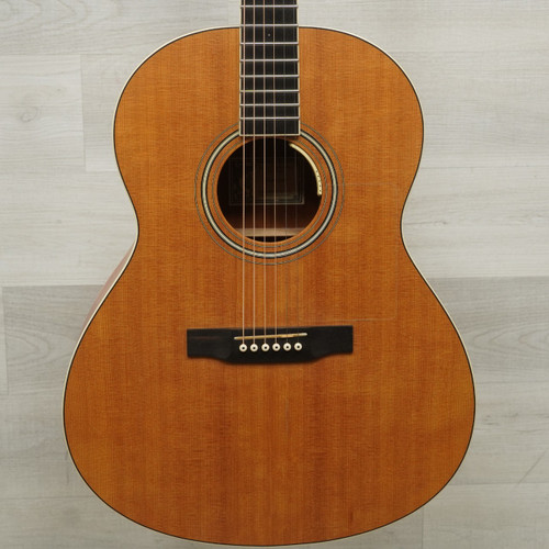 Vist Large View of Product Image Which is Used Larrivee L-03 Solid Top Acoustic Guitar Natural
