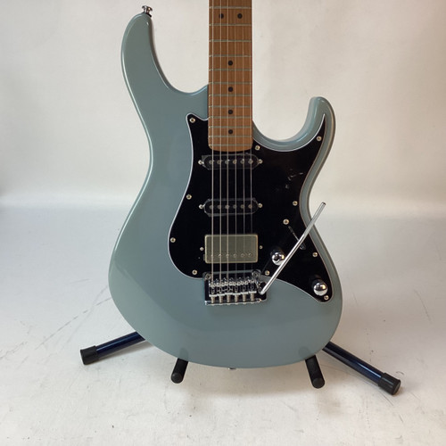 Vist Large View of Product Image Which is Used Cort G250SE B STOCK S Type Electric Guitar Silver/Gray 6-String