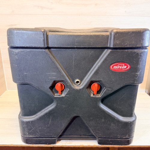 Vist Large View of Product Image Which is Used SKB 10 X 6 MIXER CASE Large Mixer Case