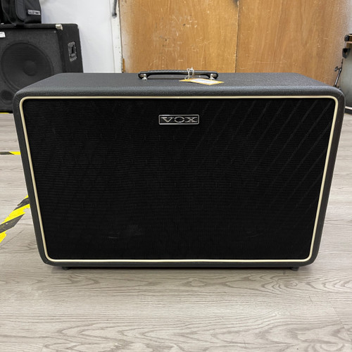 Vist Large View of Product Image Which is Used - Vox V212NT 2 x 12 Guitar Speaker Cabinet