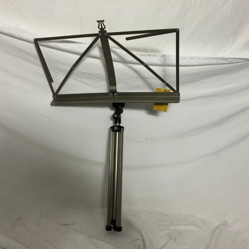 Vist Large View of Product Image Which is Used On Stage DOUBLE BRACED KEYBOARD STAND Single Keyboard Stand
