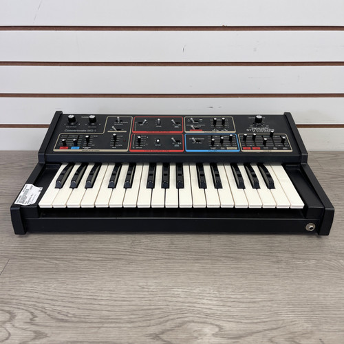 Vist Large View of Product Image Which is Used Moog CONCERTMATE MG-1 25-Key Synthesizer 25-Key