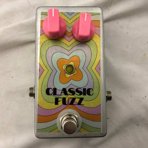 Vist Large View of Product Image Which is Used CLASSIC FUZZ Fuzz Pedal