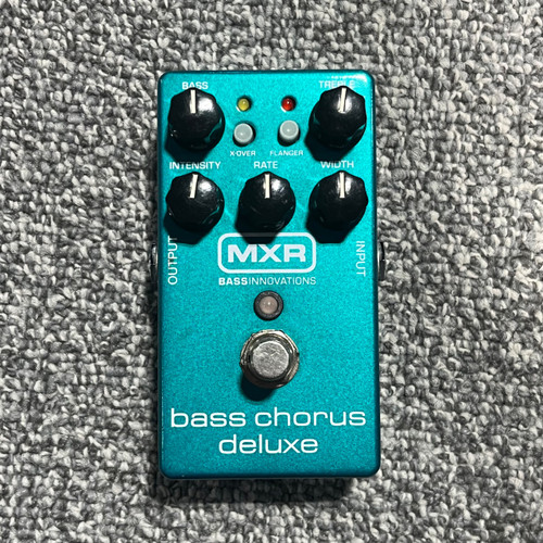 Vist Large View of Product Image Which is Used MXR M83 BASS CHORUS DELUXE Bass Pedal