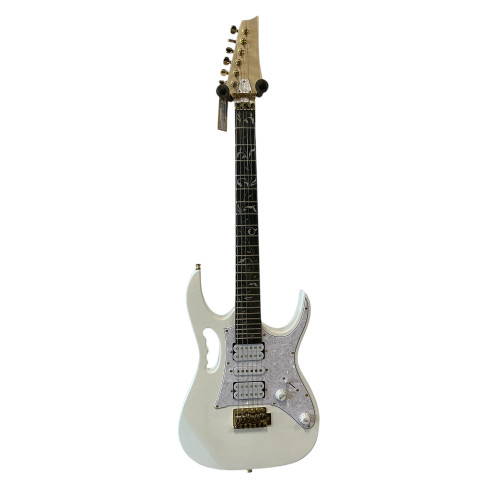 Vist Large View of Product Image Which is Used MARKEY GRIP GUITAR Super S Electric Guitar White 6-String
