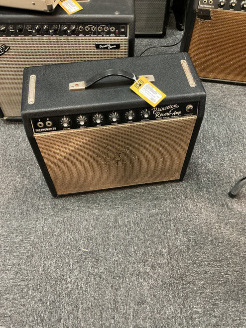 Vist Large View of Product Image Which is Used Fender 1966 PRINCETON REVERB 1 x 12 Tube Combo Amplifier 1 x 12