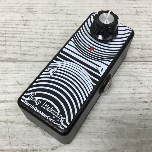 Vist Large View of Product Image Which is Used Earthquaker Devices Easy Listening Headphone Amp Pedal