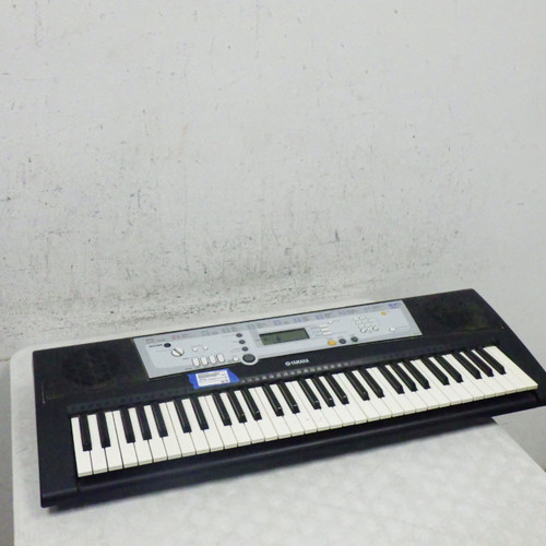 Vist Large View of Product Image Which is Used Yamaha YPT-200 KEYBOARD WITH POWER 61-Key Keyboard 61-Key