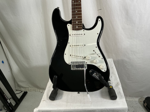 Vist Large View of Product Image Which is Used Rok Axe BLACK S-TYPE S Type Electric Guitar Black 6-String