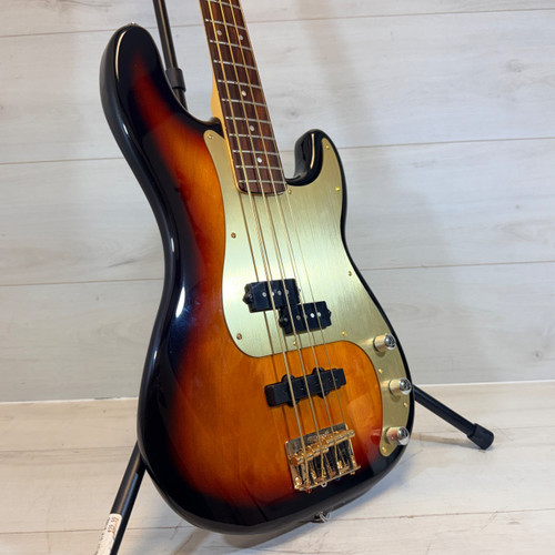 Vist Large View of Product Image Which is Used Squier P-BASS P Type Bass Guitar Sunburst 4-String