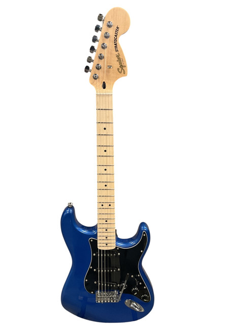 Vist Large View of Product Image Which is Used Squier AFFINITY STRATOCASTER S Type Electric Guitar Blue 6-String