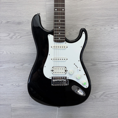 Vist Large View of Product Image Which is Used Lyon LE20 HSS S-TYPE S Type Electric Guitar Black 6-String