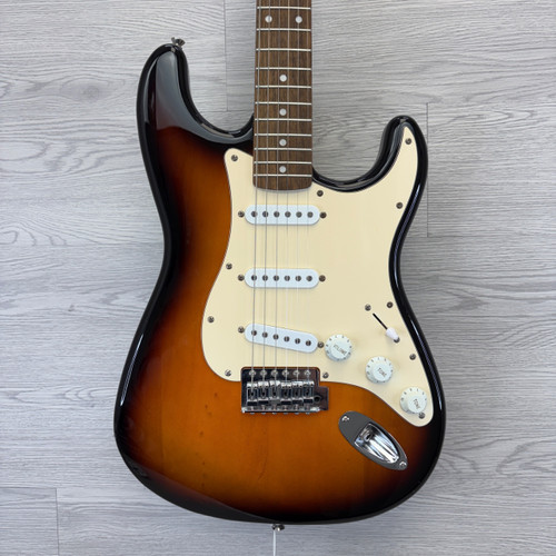 Vist Large View of Product Image Which is Used Squier AFFINITY STRAT S Type Electric Guitar Sunburst 6-String