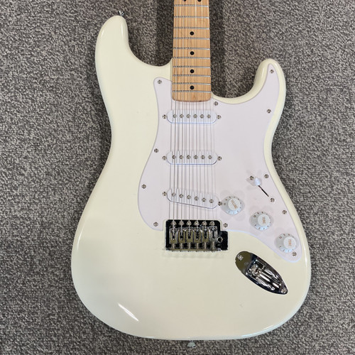 Vist Large View of Product Image Which is Used SQUIER BULLET STRATOCASTER S