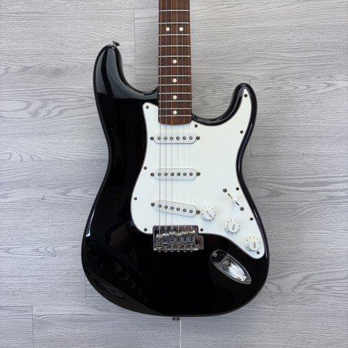 Vist Large View of Product Image Which is Used Fender STANDARD STRAT 1999 MIM S Type Electric Guitar Black 6-String