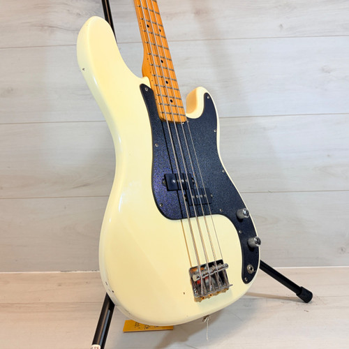 Vist Large View of Product Image Which is Used Stinger ELECTRIC BASS Vintage P Type Bass Guitar White 4-String