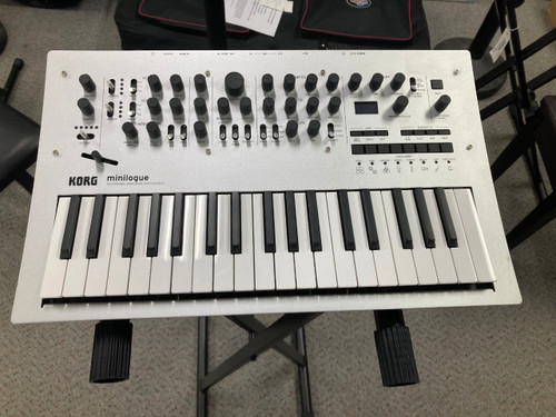 Vist Large View of Product Image Which is Used Korg MINILOGUE SYNTH