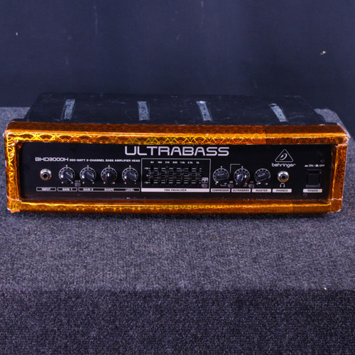 Vist Large View of Product Image Which is Used Behringer ULTRABASS BXD3000H BASS HEAD Bass Amplifier Head
