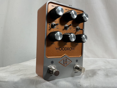 Vist Large View of Product Image Which is Used UNIVERSAL AUDIO WOODROW 55 Multi-FX Pedal