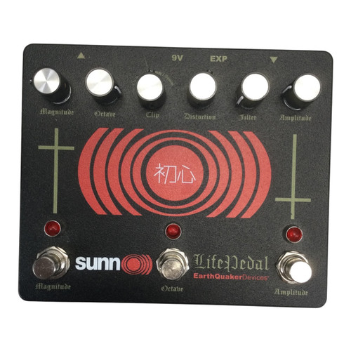 Vist Large View of Product Image Which is Used Earthquaker Devices Sunn Life Distortion Pedal