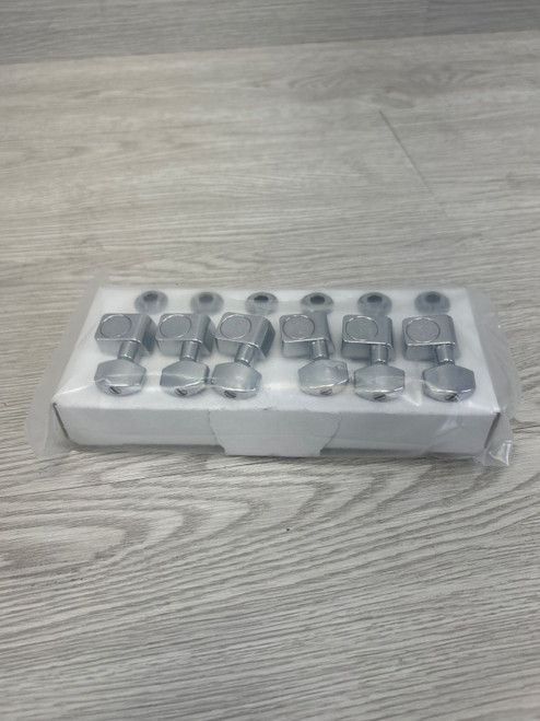 Vist Large View of Product Image Which is Used Fender 6-IN-LINE TUNERS MIM Guitar Hardware