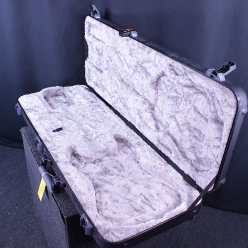 Vist Large View of Product Image Which is Used Fender DELUXE TSA MOLDED STRAT/TELE Guitar Case