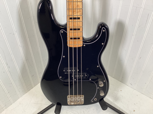 Vist Large View of Product Image Which is Used Squier CLASSIC VIBE 70S P BASS P Type Bass Guitar Black 4-String