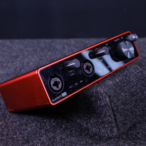 Vist Large View of Product Image Which is Used Focusrite SCARLETT 4I4 AUDIO INTERFACE Computer Interface 2 A/D Recording Inputs