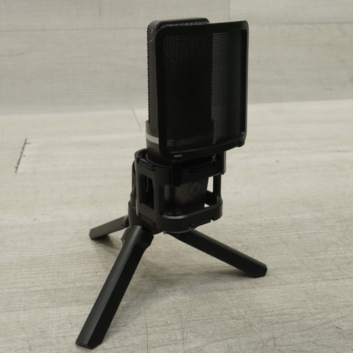 Vist Large View of Product Image Which is Used Donner UA-22 Usb Microphone