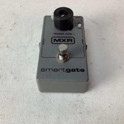 Vist Large View of Product Image Which is Used MXR SMART GATE Noise Reduction Pedal