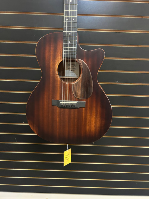 Vist Large View of Product Image Which is Used Martin ROAD SERIES SPECIAL GPC-10E Solid Top Acoustic Guitar Wood