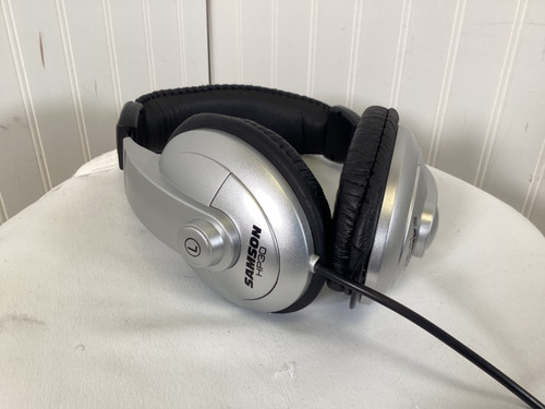 Vist Large View of Product Image Which is Used Samson HP30 Pro Sound Product