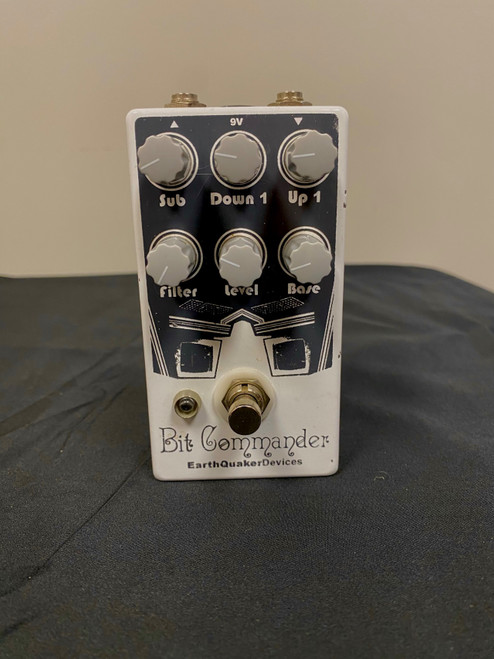 Vist Large View of Product Image Which is Used Earthquaker Devices BIT COMMANDER Synthesizer Pedal