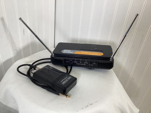 Vist Large View of Product Image Which is Used Audio Technica DR-T25B Compact Instrument Wireless