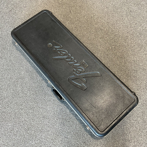 Vist Large View of Product Image Which is Used FENDER MOLDED STRAT CASE