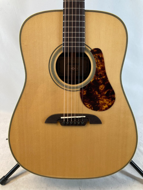 Vist Large View of Product Image Which is Used Alvarez MD70 Masterworks Herringbone Acoustic Guitar