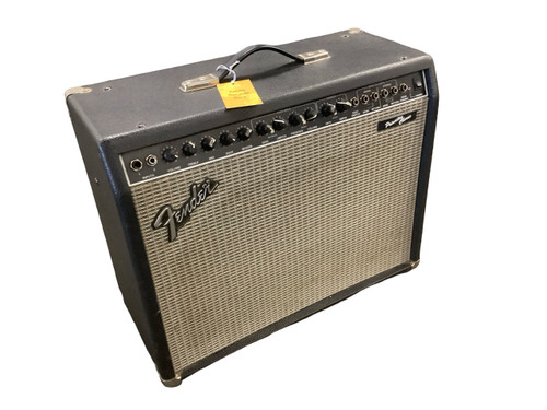 Vist Large View of Product Image Which is Used Fender PRINCETON CHORUS 2 x 10 Solid State Amplifier 2 x 10