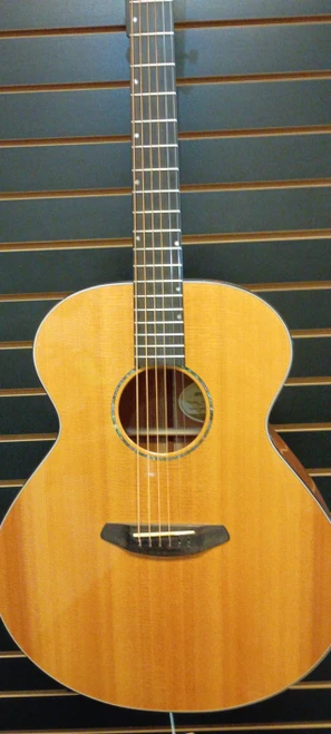 Vist Large View of Product Image Which is Used Breedlove PREMIER JUMBO Solid Top Acoustic Guitar Natural