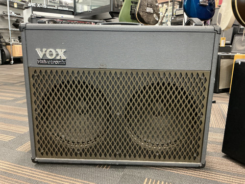 Vist Large View of Product Image Which is Used Vox AD100VT XL 2 x 12 Solid State Amplifier 2 x 12