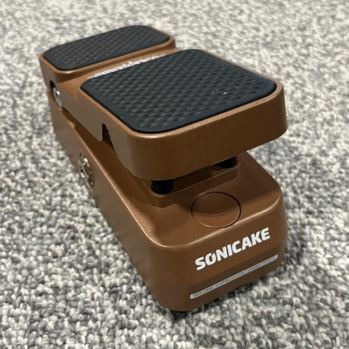 Vist Large View of Product Image Which is Used SONICAKE VEXPRESS Volume and Expression Pedal